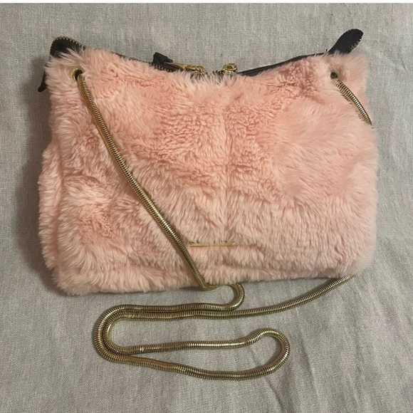 Steve Madden Handbags - Steve Madden Faux Fur Crossbody Gold Chain EUC
